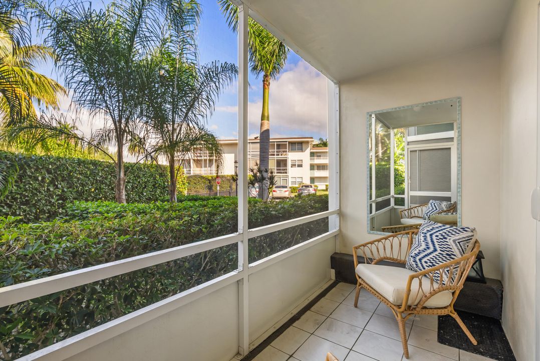 For Sale: $129,900 (1 beds, 1 baths, 570 Square Feet)