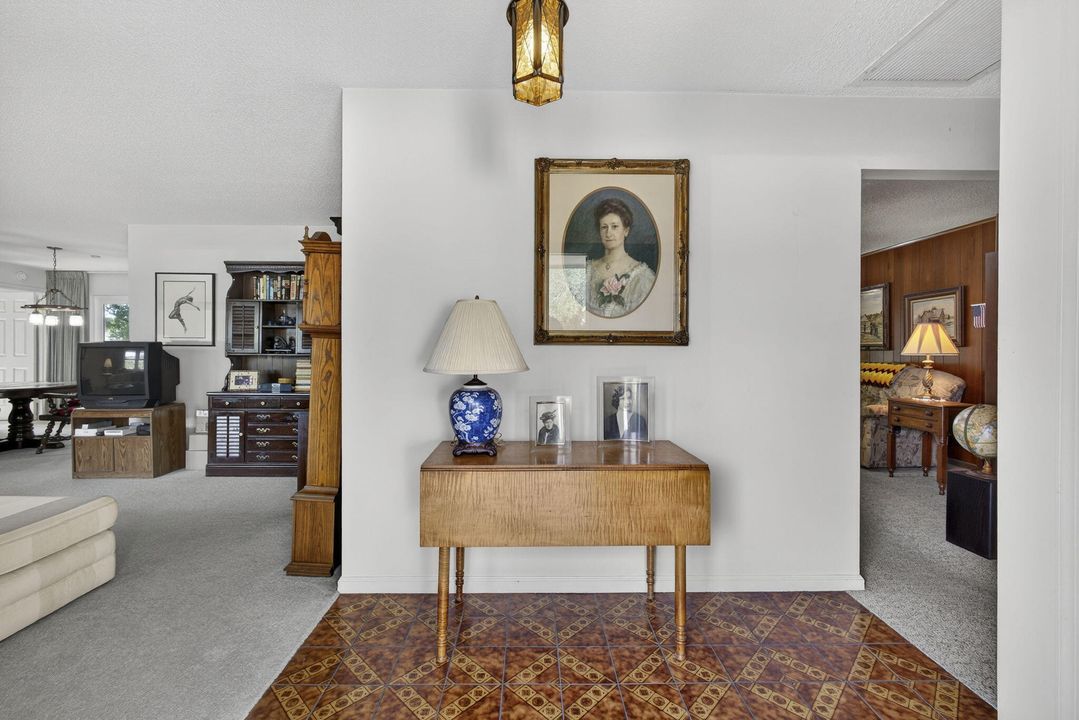 Active With Contract: $550,000 (3 beds, 2 baths, 2028 Square Feet)