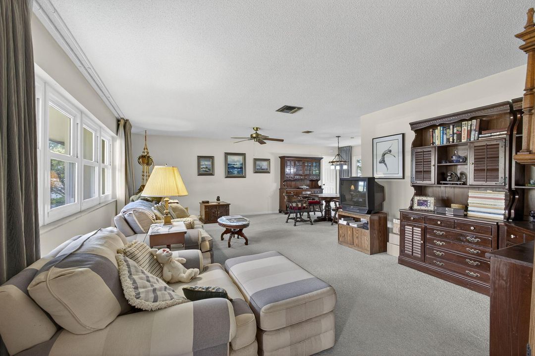 Active With Contract: $550,000 (3 beds, 2 baths, 2028 Square Feet)