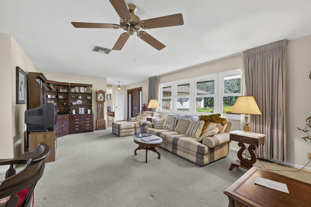 Active With Contract: $550,000 (3 beds, 2 baths, 2028 Square Feet)