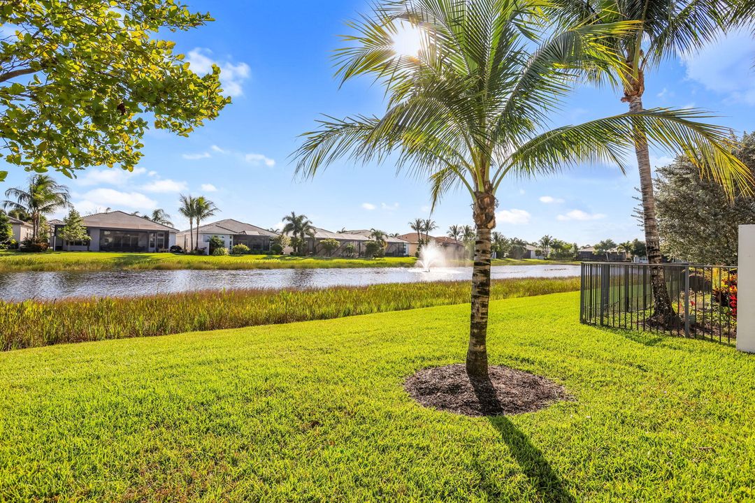 For Sale: $1,050,000 (3 beds, 3 baths, 2309 Square Feet)
