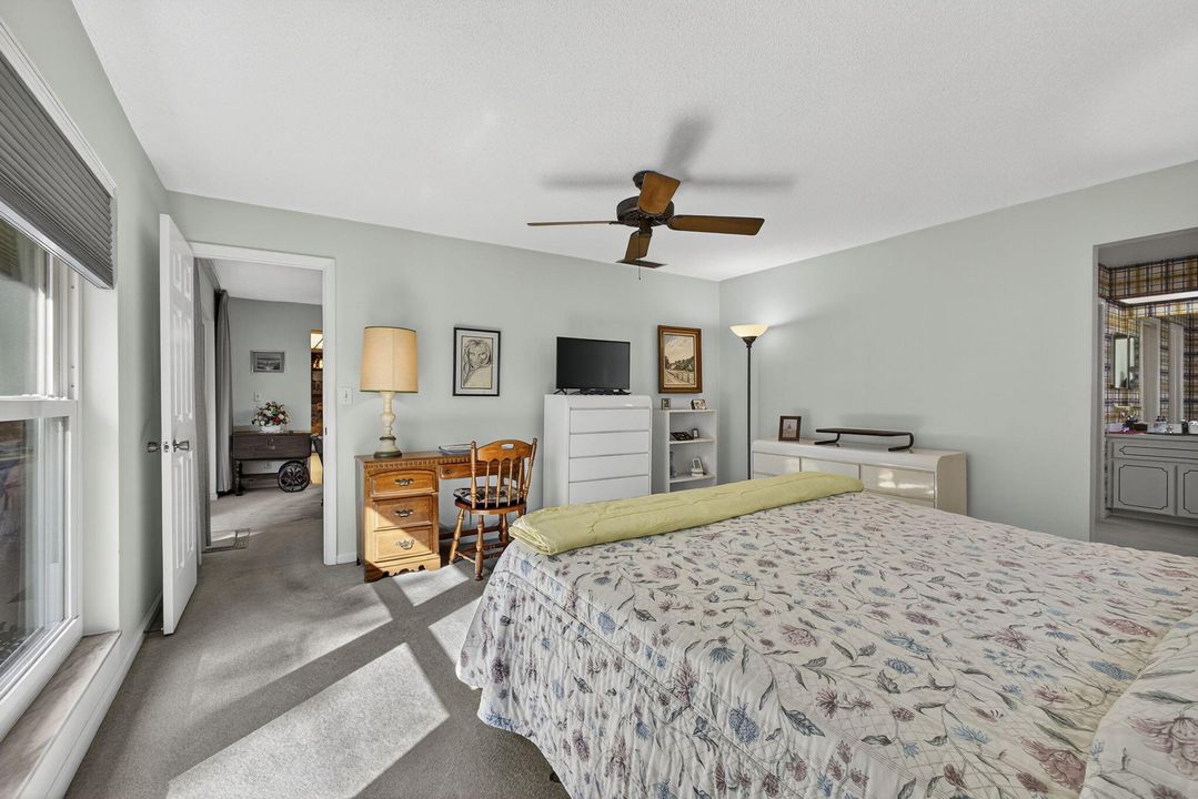 Active With Contract: $550,000 (3 beds, 2 baths, 2028 Square Feet)