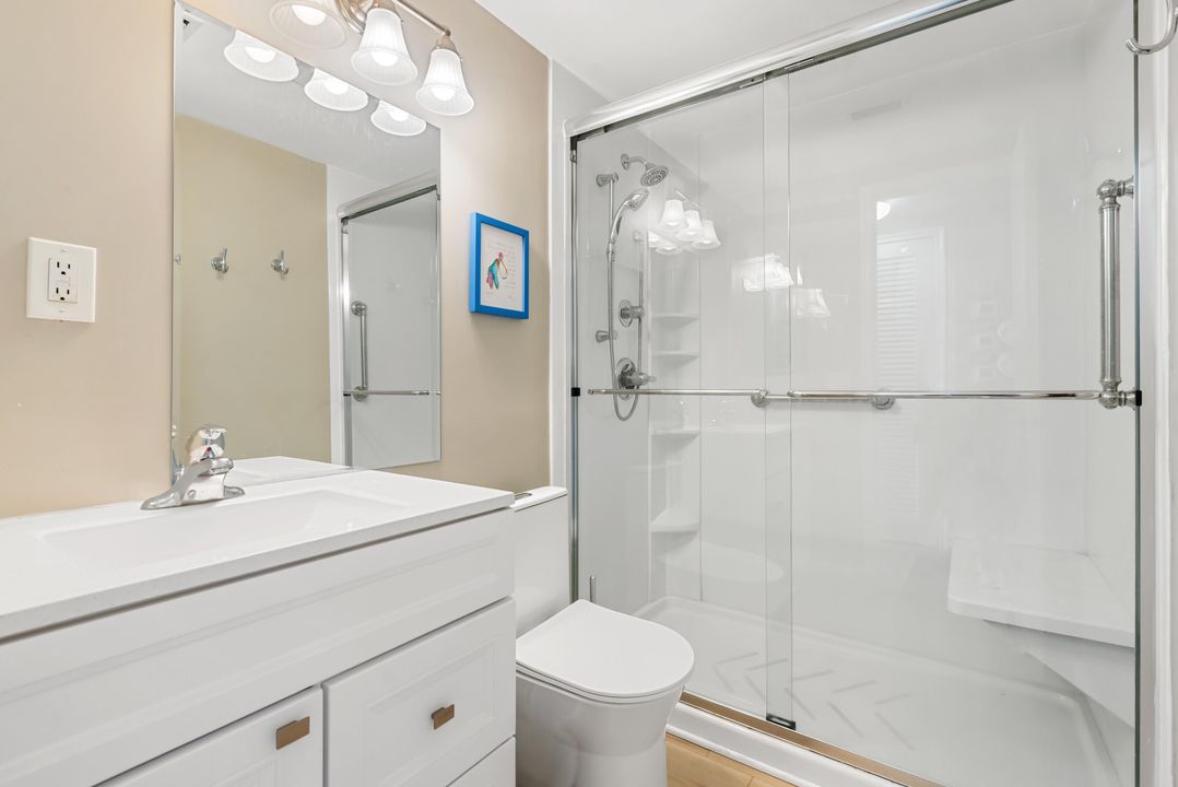 For Sale: $129,900 (1 beds, 1 baths, 570 Square Feet)