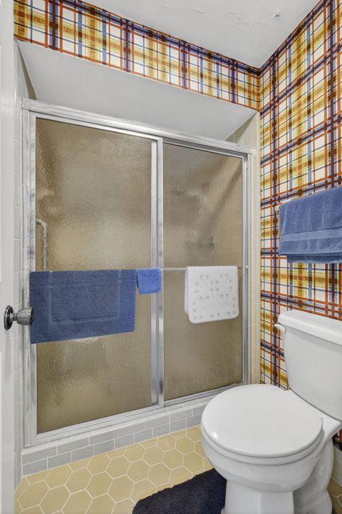 Active With Contract: $550,000 (3 beds, 2 baths, 2028 Square Feet)