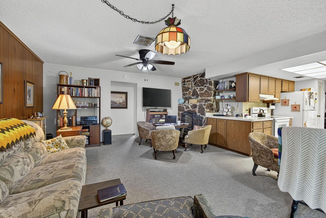 Active With Contract: $550,000 (3 beds, 2 baths, 2028 Square Feet)