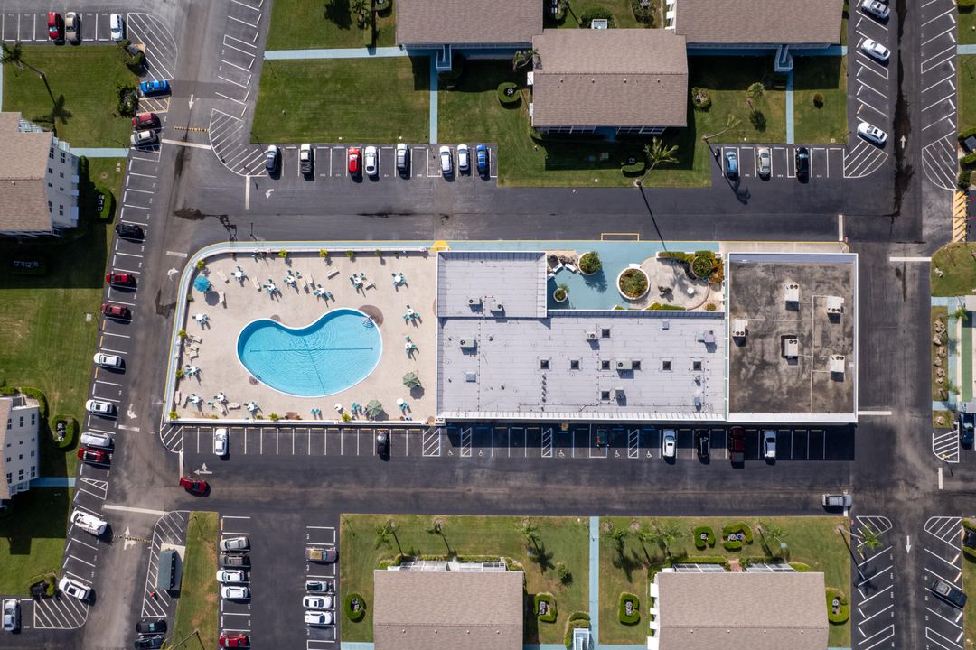 For Sale: $129,900 (1 beds, 1 baths, 570 Square Feet)