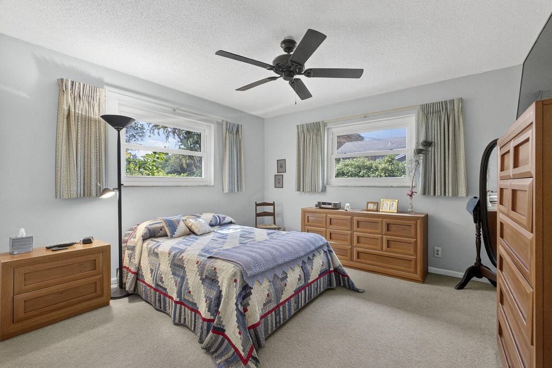 Active With Contract: $550,000 (3 beds, 2 baths, 2028 Square Feet)