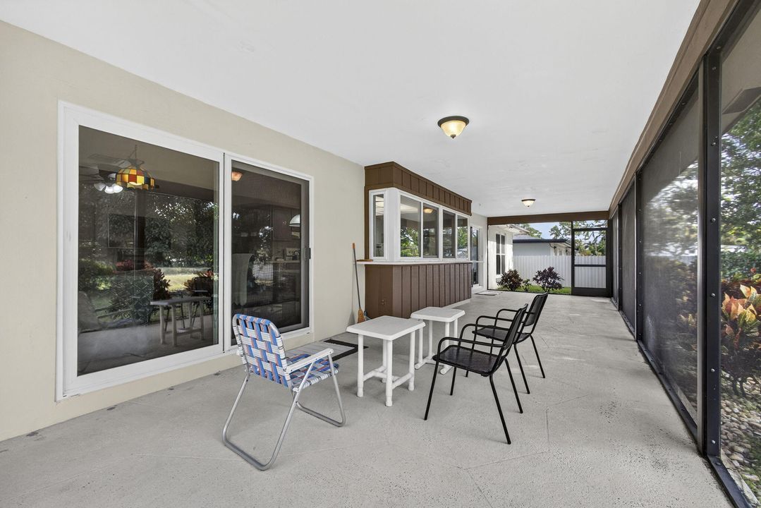 Active With Contract: $550,000 (3 beds, 2 baths, 2028 Square Feet)