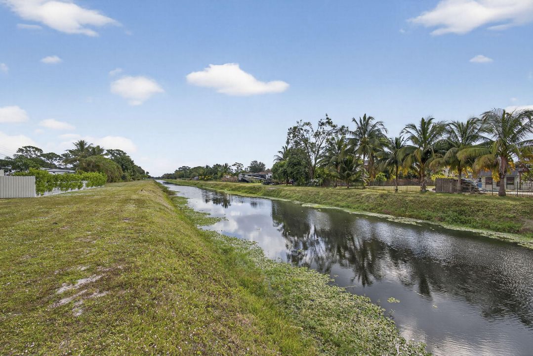 Active With Contract: $550,000 (3 beds, 2 baths, 2028 Square Feet)