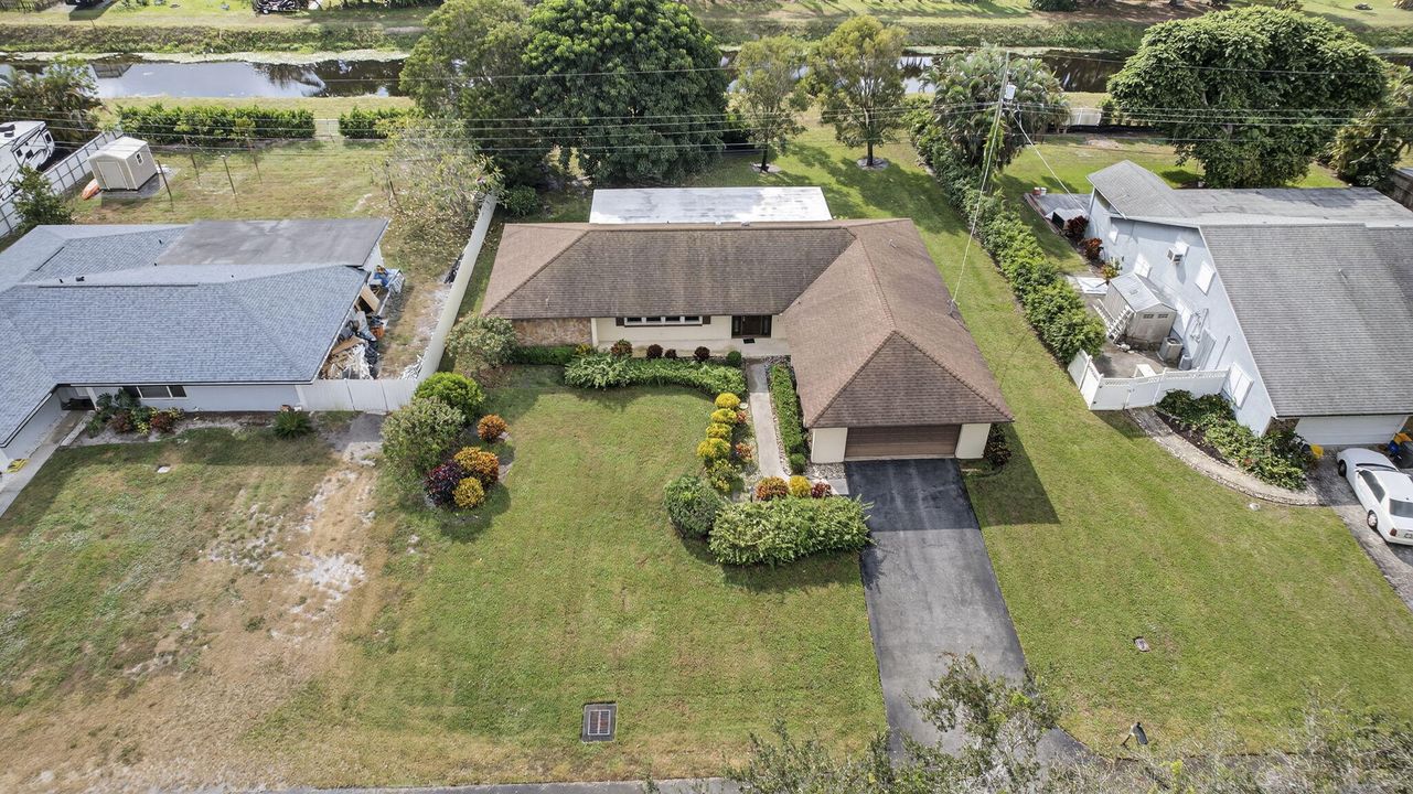 Active With Contract: $550,000 (3 beds, 2 baths, 2028 Square Feet)