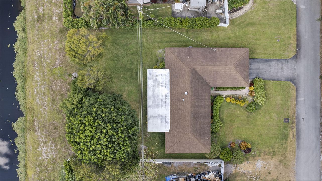 Active With Contract: $550,000 (3 beds, 2 baths, 2028 Square Feet)