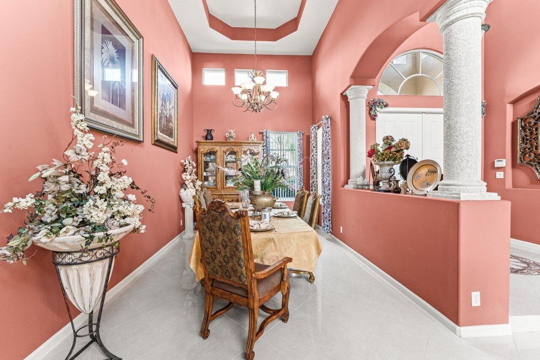 For Sale: $714,900 (4 beds, 2 baths, 3195 Square Feet)