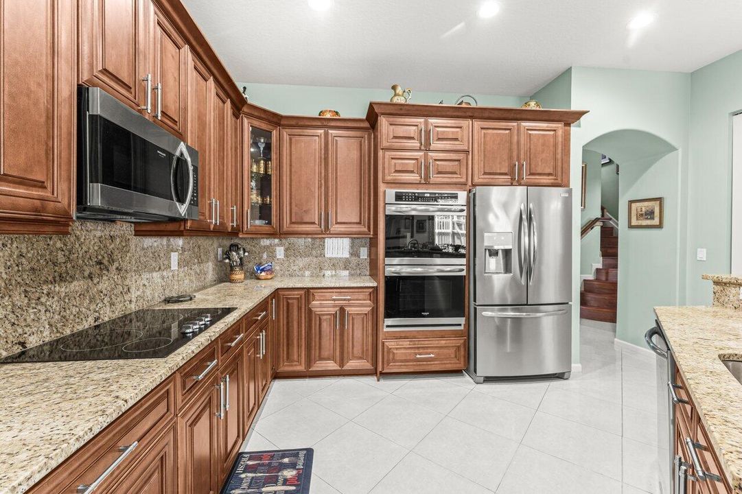 For Sale: $714,900 (4 beds, 2 baths, 3195 Square Feet)