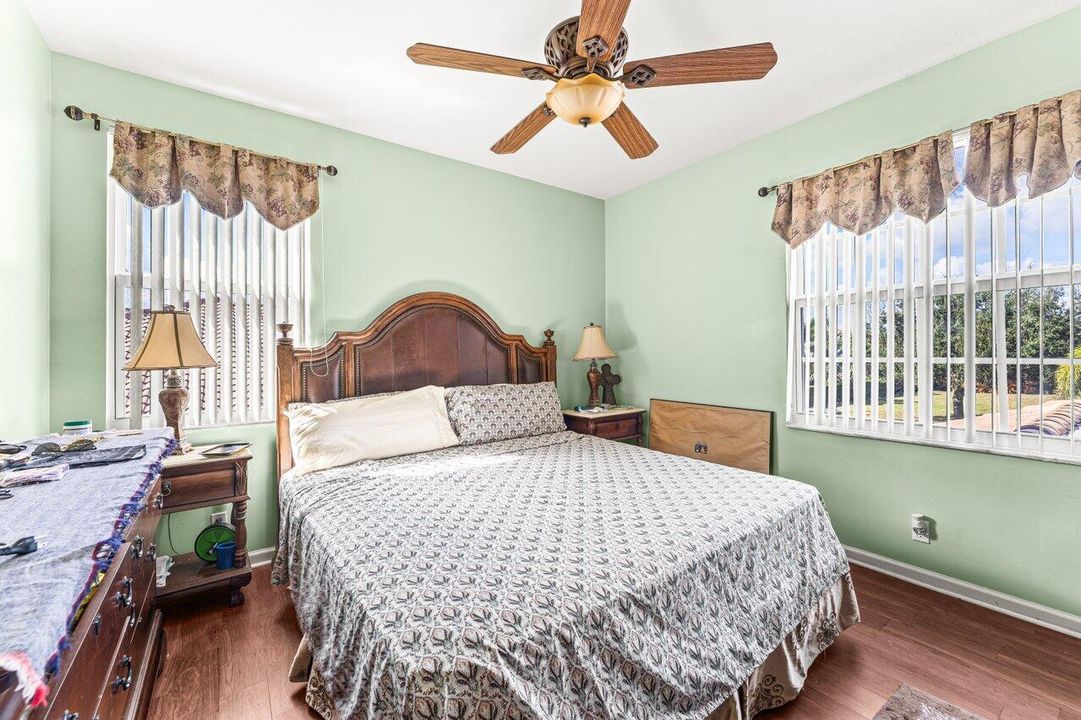 For Sale: $714,900 (4 beds, 2 baths, 3195 Square Feet)