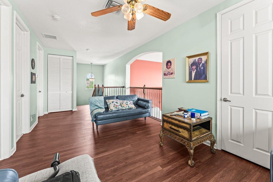 For Sale: $714,900 (4 beds, 2 baths, 3195 Square Feet)