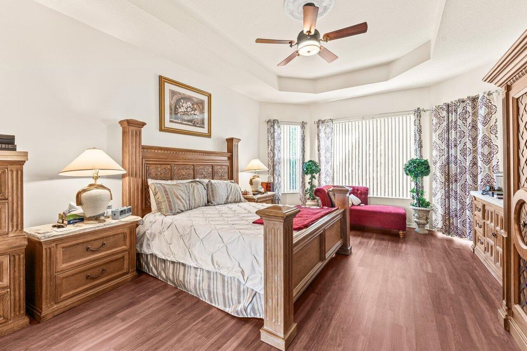 For Sale: $714,900 (4 beds, 2 baths, 3195 Square Feet)