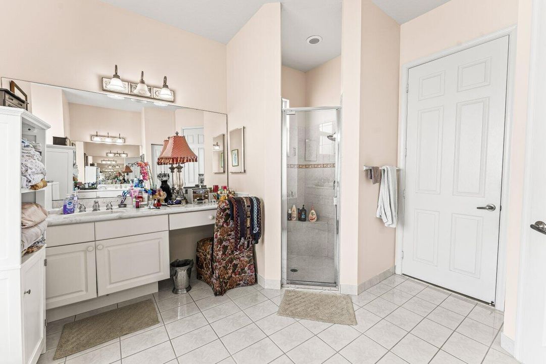 For Sale: $714,900 (4 beds, 2 baths, 3195 Square Feet)