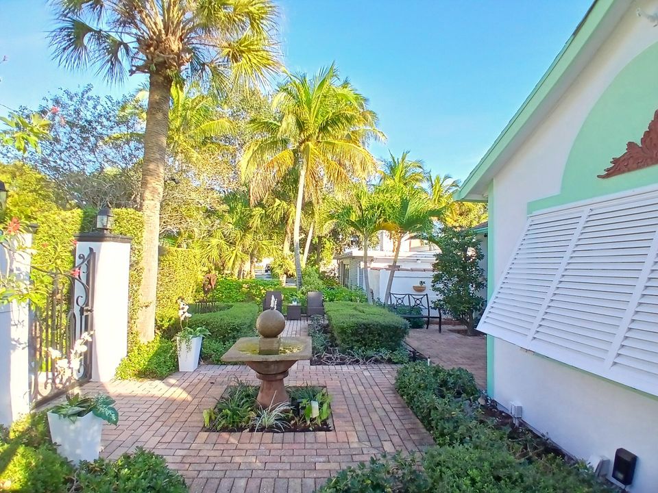 En Venta: $1,350,000 (4 camas, 3 baños, 2286 Pies cuadrados)