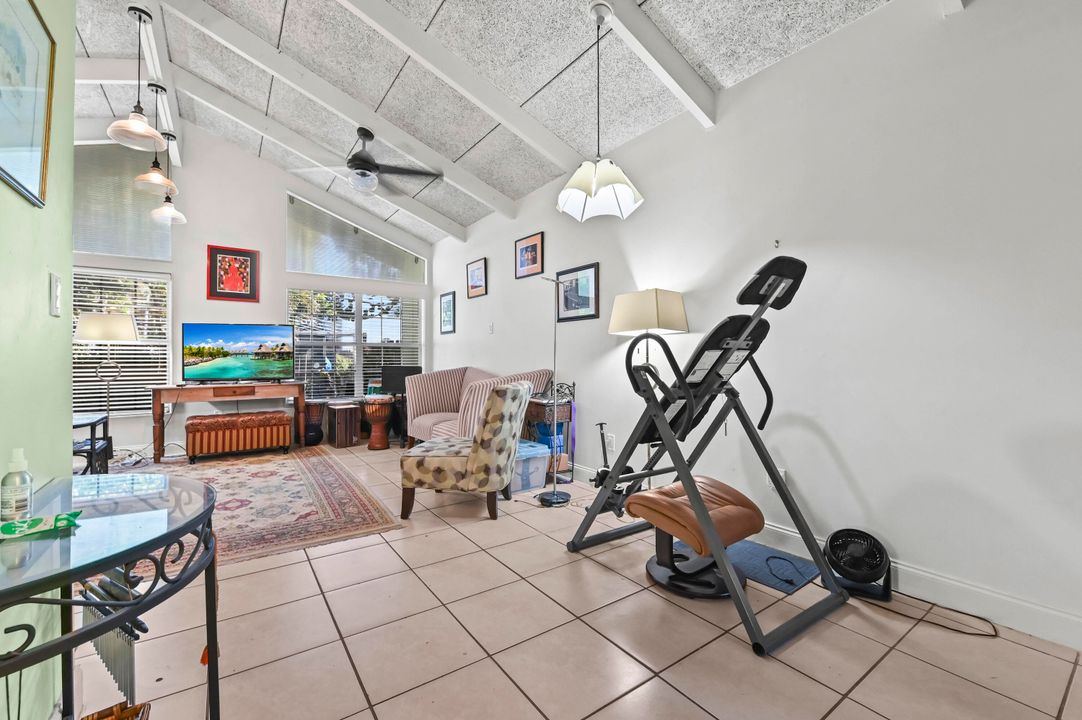 На продажу: $499,900 (2 спален, 1 ванн, 1028 Квадратных фут)