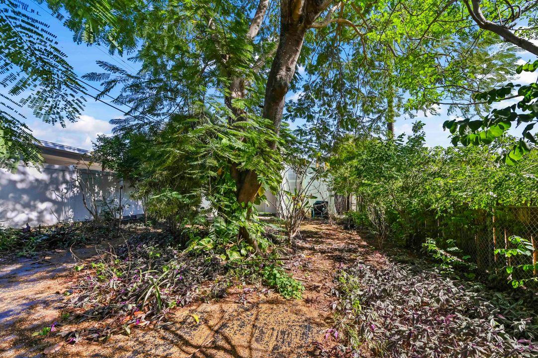 На продажу: $499,900 (2 спален, 1 ванн, 1028 Квадратных фут)