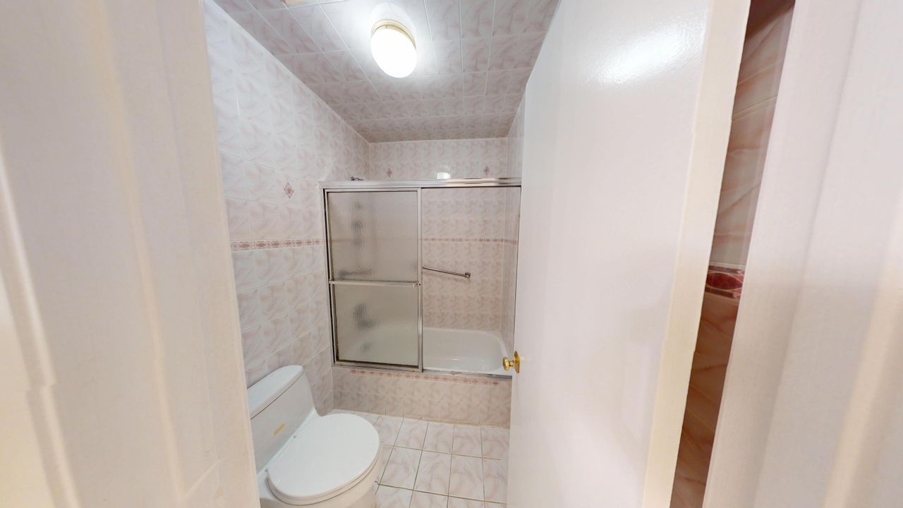 For Rent: $2,095 (2 beds, 2 baths, 1065 Square Feet)