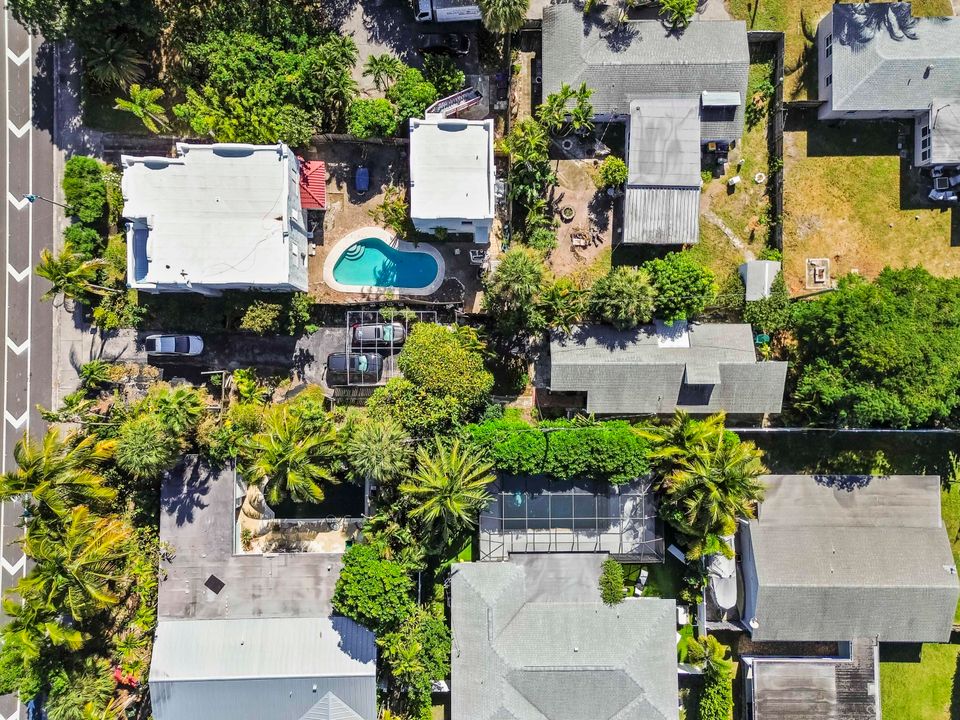 На продажу: $499,900 (2 спален, 1 ванн, 1028 Квадратных фут)