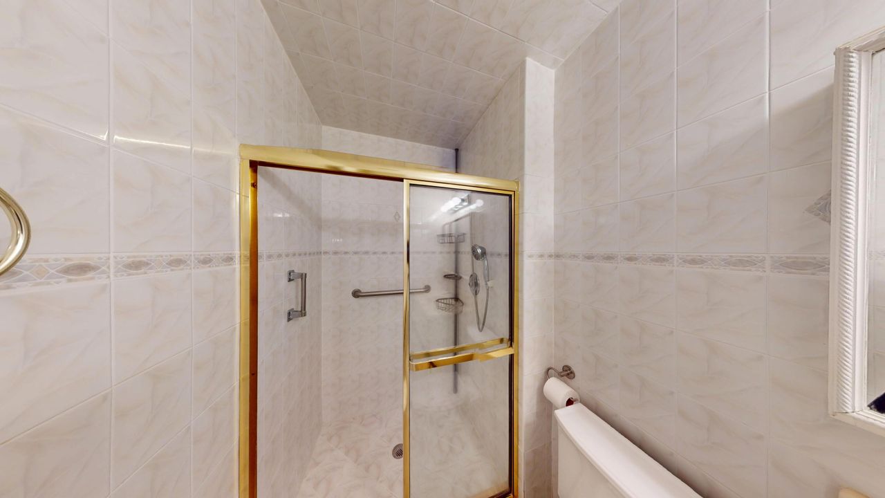 For Rent: $2,095 (2 beds, 2 baths, 1065 Square Feet)