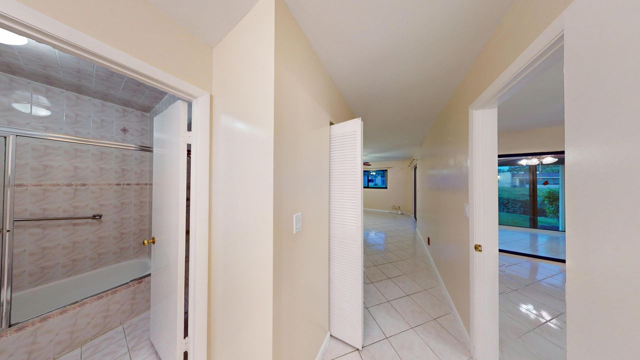 For Rent: $2,095 (2 beds, 2 baths, 1065 Square Feet)