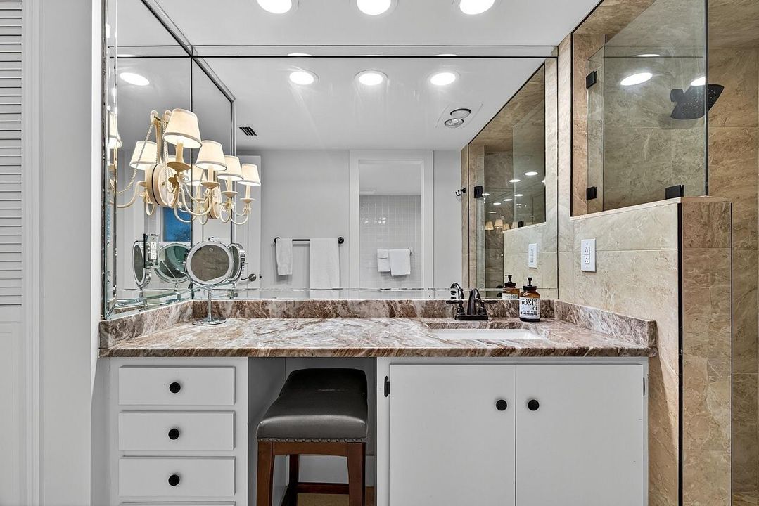 На продажу: $1,300,000 (3 спален, 3 ванн, 2300 Квадратных фут)