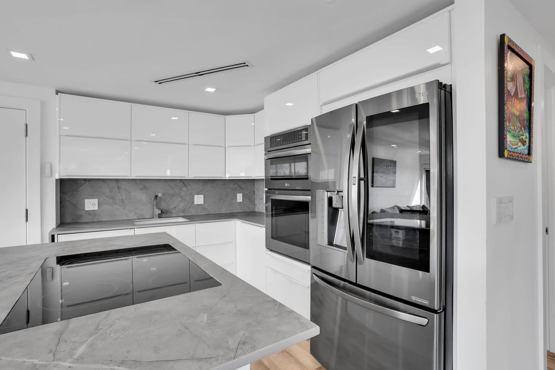 For Sale: $615,000 (2 beds, 2 baths, 1196 Square Feet)