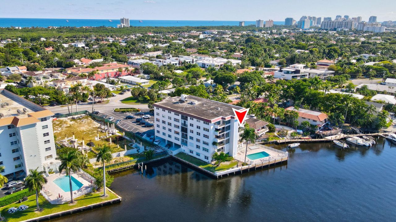 For Sale: $615,000 (2 beds, 2 baths, 1196 Square Feet)