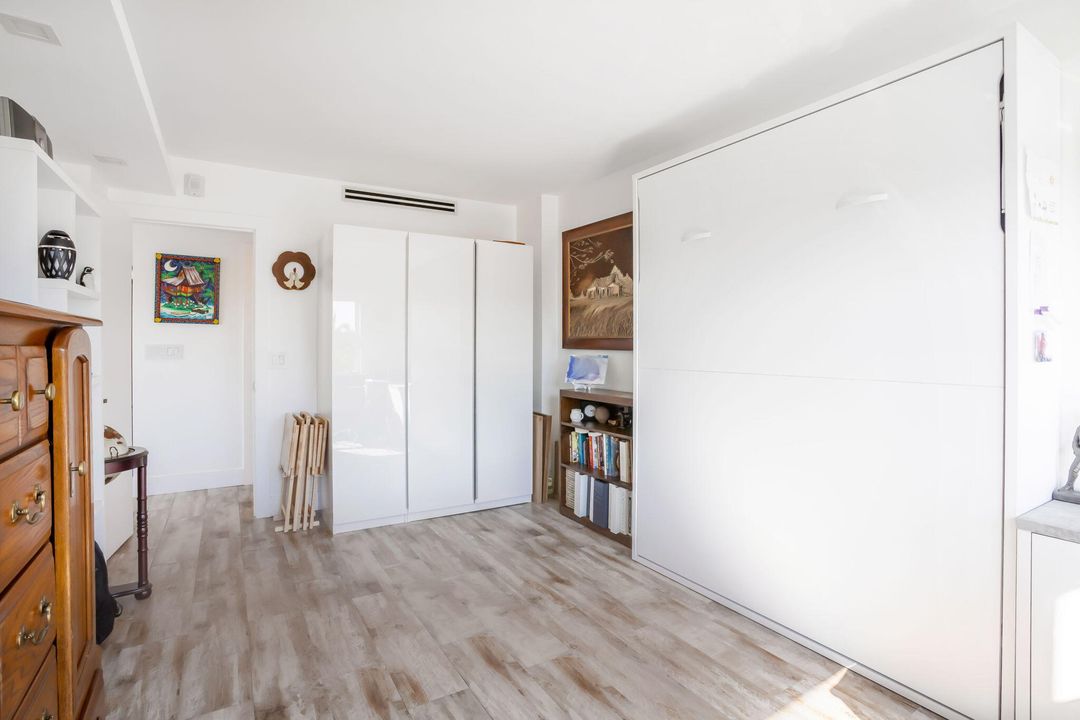 For Sale: $615,000 (2 beds, 2 baths, 1196 Square Feet)