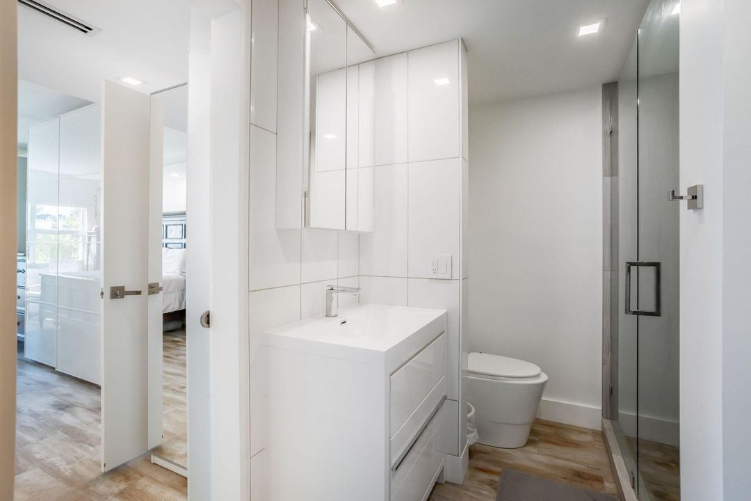 For Sale: $615,000 (2 beds, 2 baths, 1196 Square Feet)