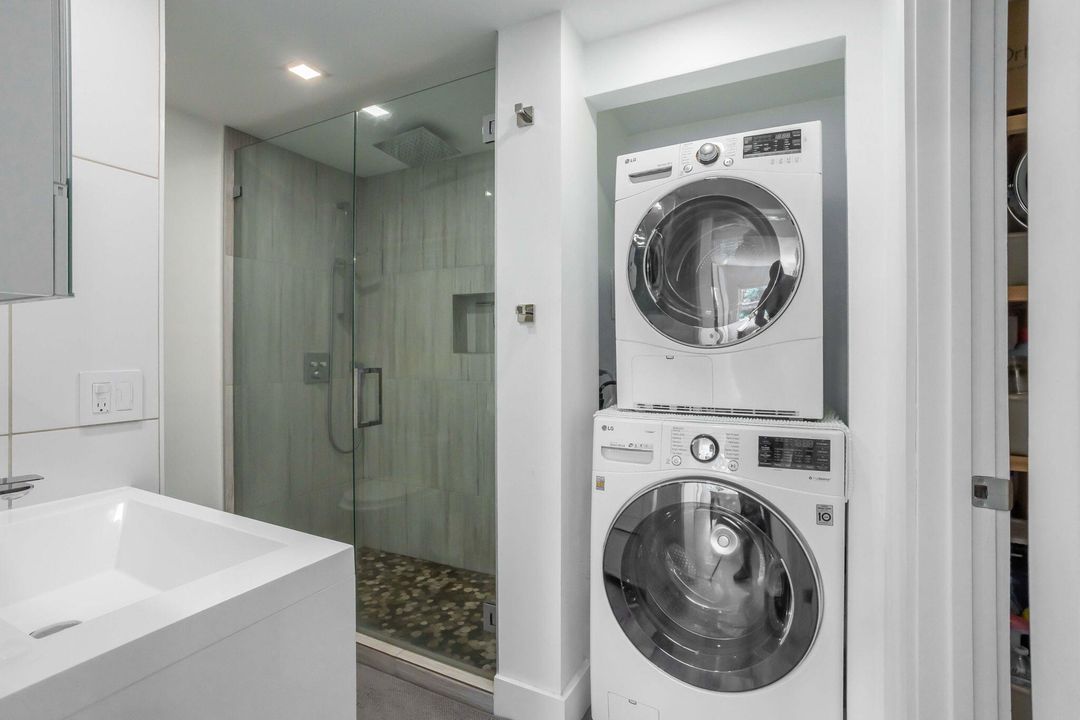 For Sale: $615,000 (2 beds, 2 baths, 1196 Square Feet)