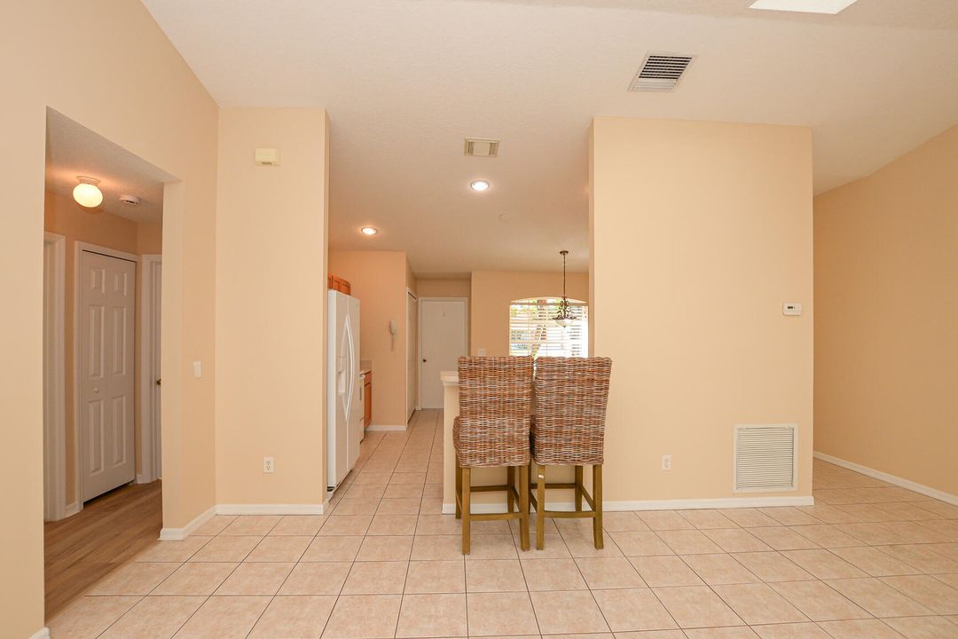 Под контрактом: $349,000 (3 спален, 2 ванн, 1488 Квадратных фут)