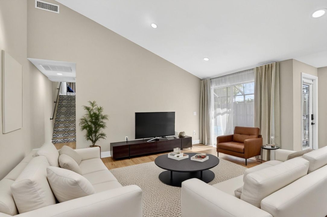 For Sale: $525,000 (3 beds, 3 baths, 1325 Square Feet)