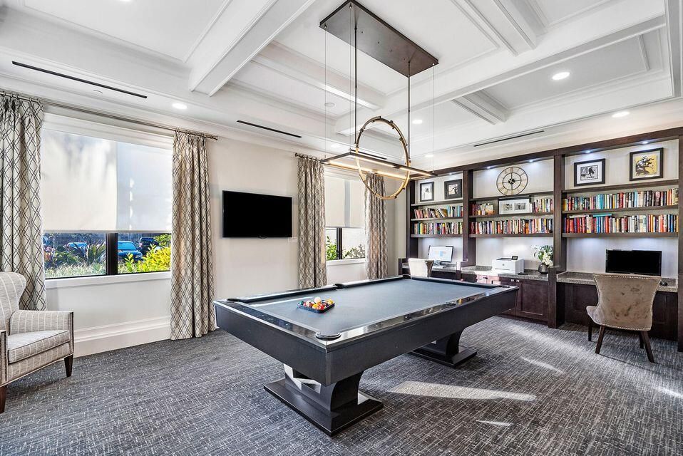 For Sale: $1,050,000 (3 beds, 3 baths, 2309 Square Feet)