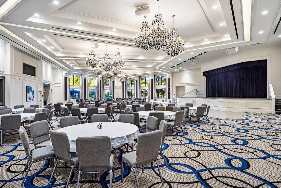 For Sale: $1,050,000 (3 beds, 3 baths, 2309 Square Feet)