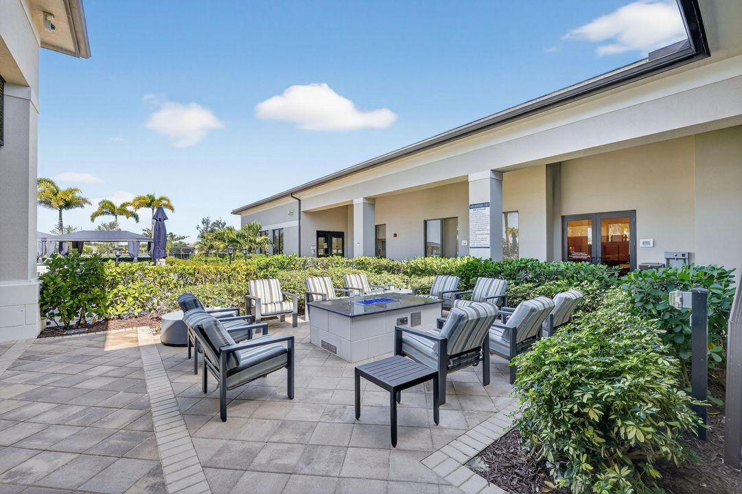 待售: $689,900 (3 贝兹, 2 浴室, 2167 平方英尺)