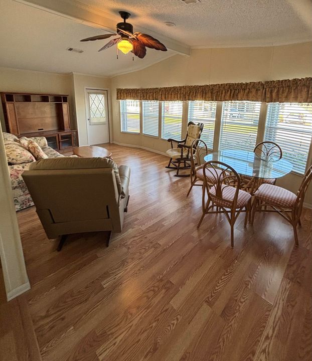 Active With Contract: $155,000 (2 beds, 2 baths, 1411 Square Feet)