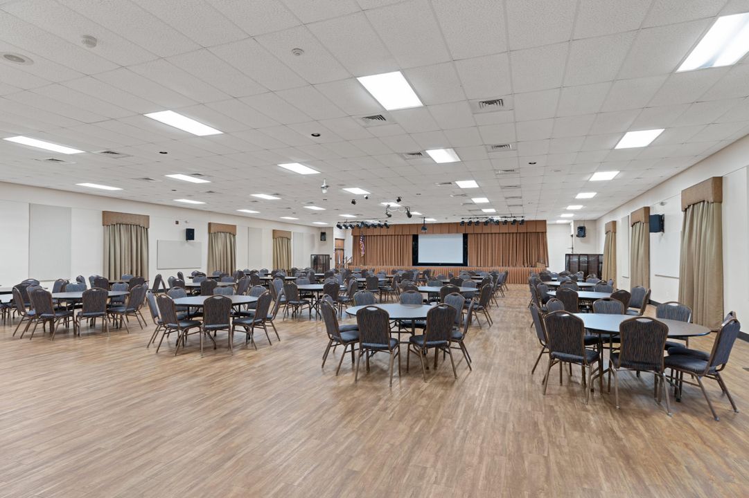 合同活跃: $365,000 (2 贝兹, 2 浴室, 1457 平方英尺)