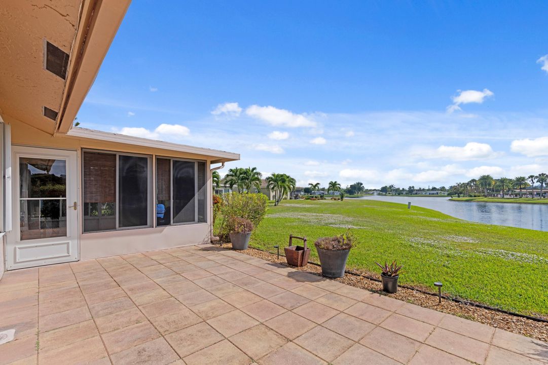 合同活跃: $365,000 (2 贝兹, 2 浴室, 1457 平方英尺)