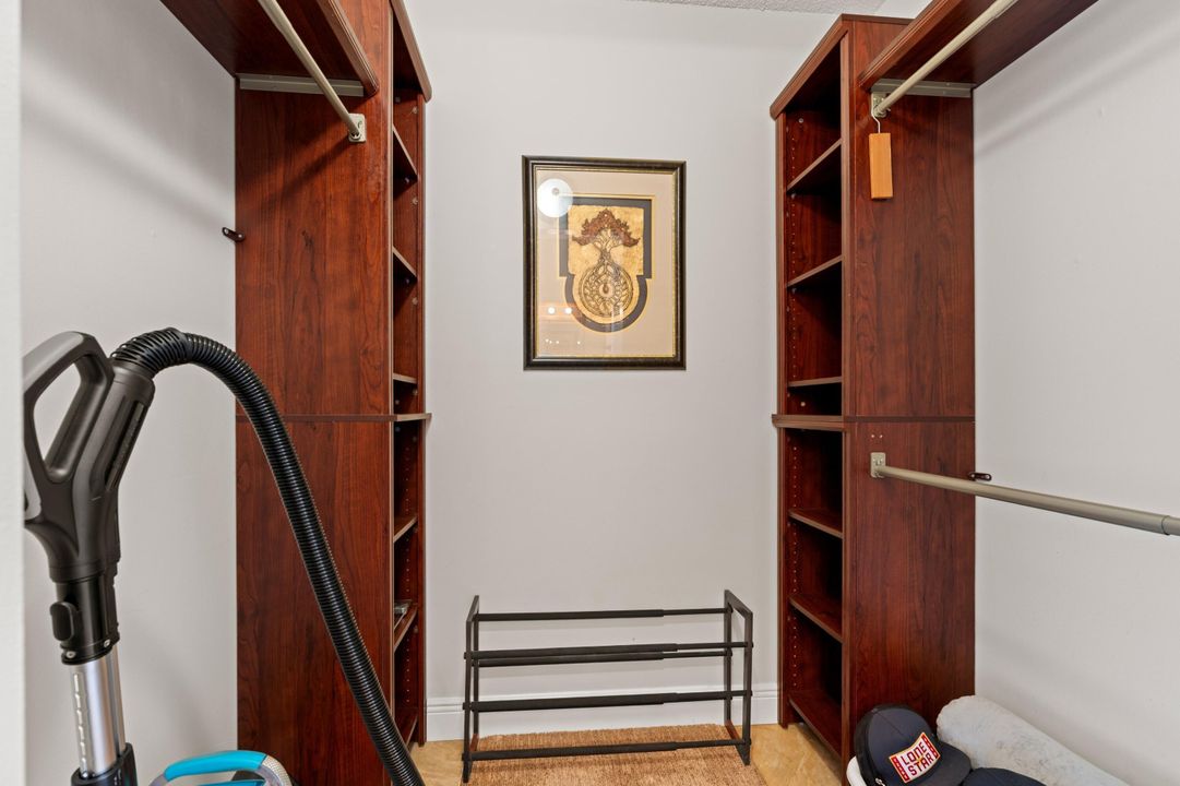 合同活跃: $365,000 (2 贝兹, 2 浴室, 1457 平方英尺)