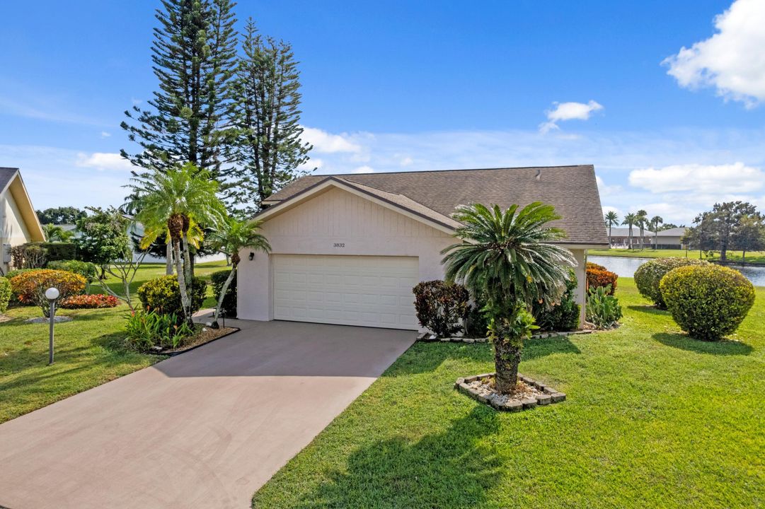 合同活跃: $365,000 (2 贝兹, 2 浴室, 1457 平方英尺)