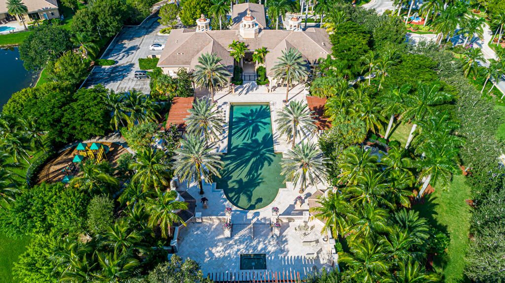 For Rent: $9,800 (5 beds, 6 baths, 5787 Square Feet)