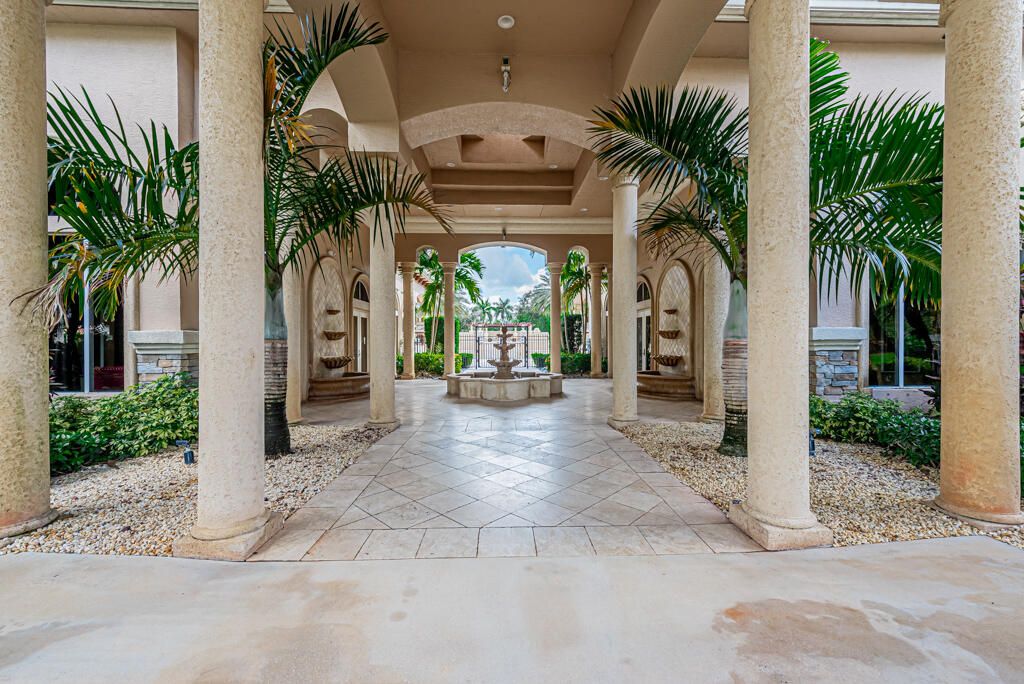 For Rent: $9,800 (5 beds, 6 baths, 5787 Square Feet)