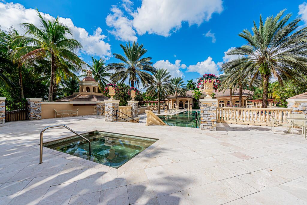 For Rent: $9,800 (5 beds, 6 baths, 5787 Square Feet)