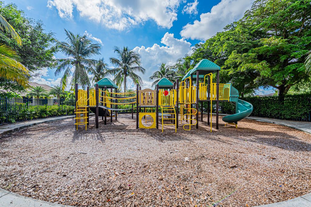 For Rent: $9,800 (5 beds, 6 baths, 5787 Square Feet)