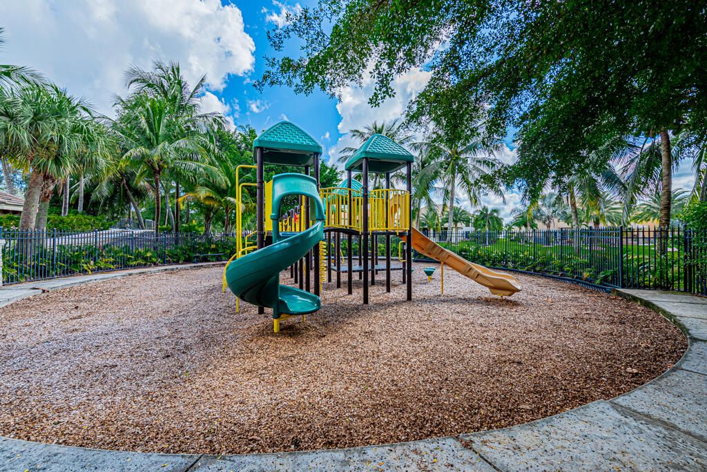 For Rent: $9,800 (5 beds, 6 baths, 5787 Square Feet)