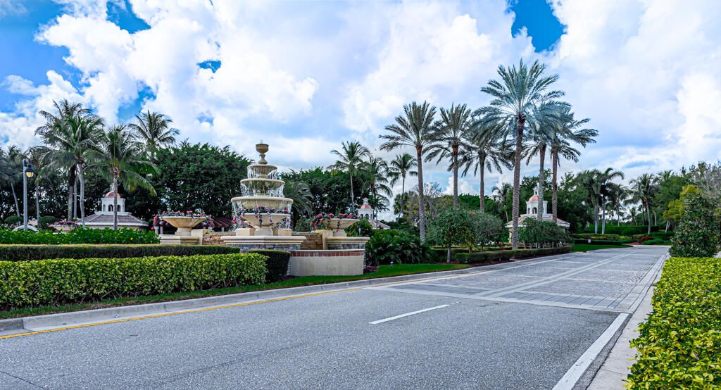 For Rent: $9,800 (5 beds, 6 baths, 5787 Square Feet)